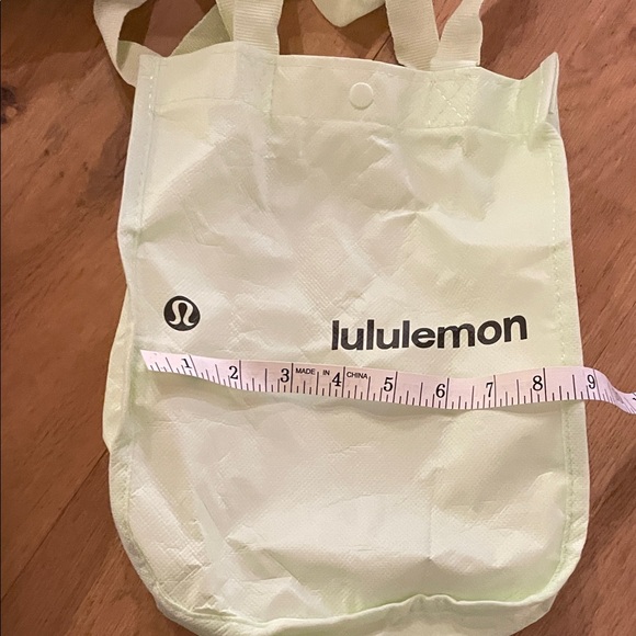 lululemon athletica Assorted Tote Bag Collection - Picture 5 of 5